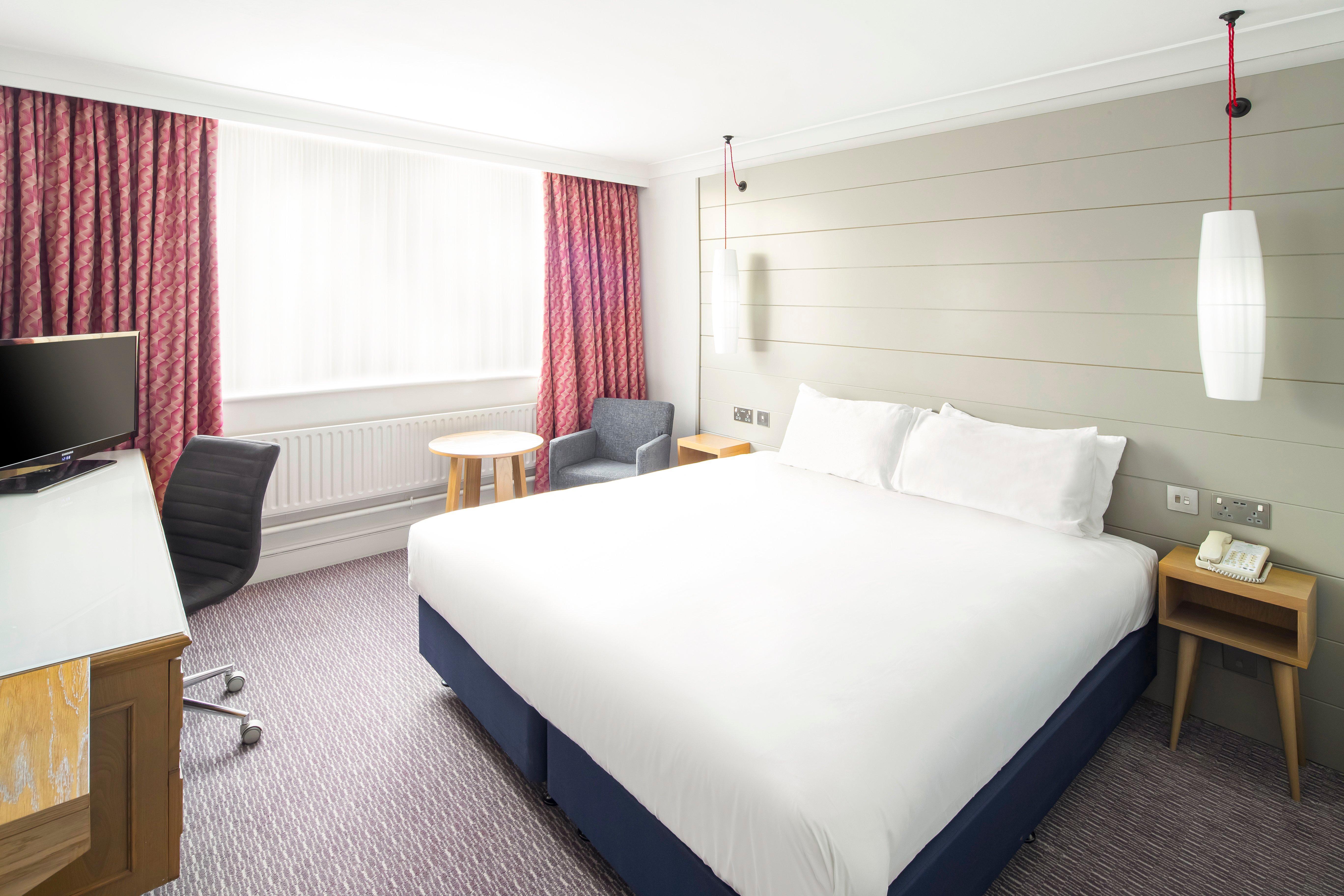 Holiday Inn Peterborough West By Ihg Exterior photo