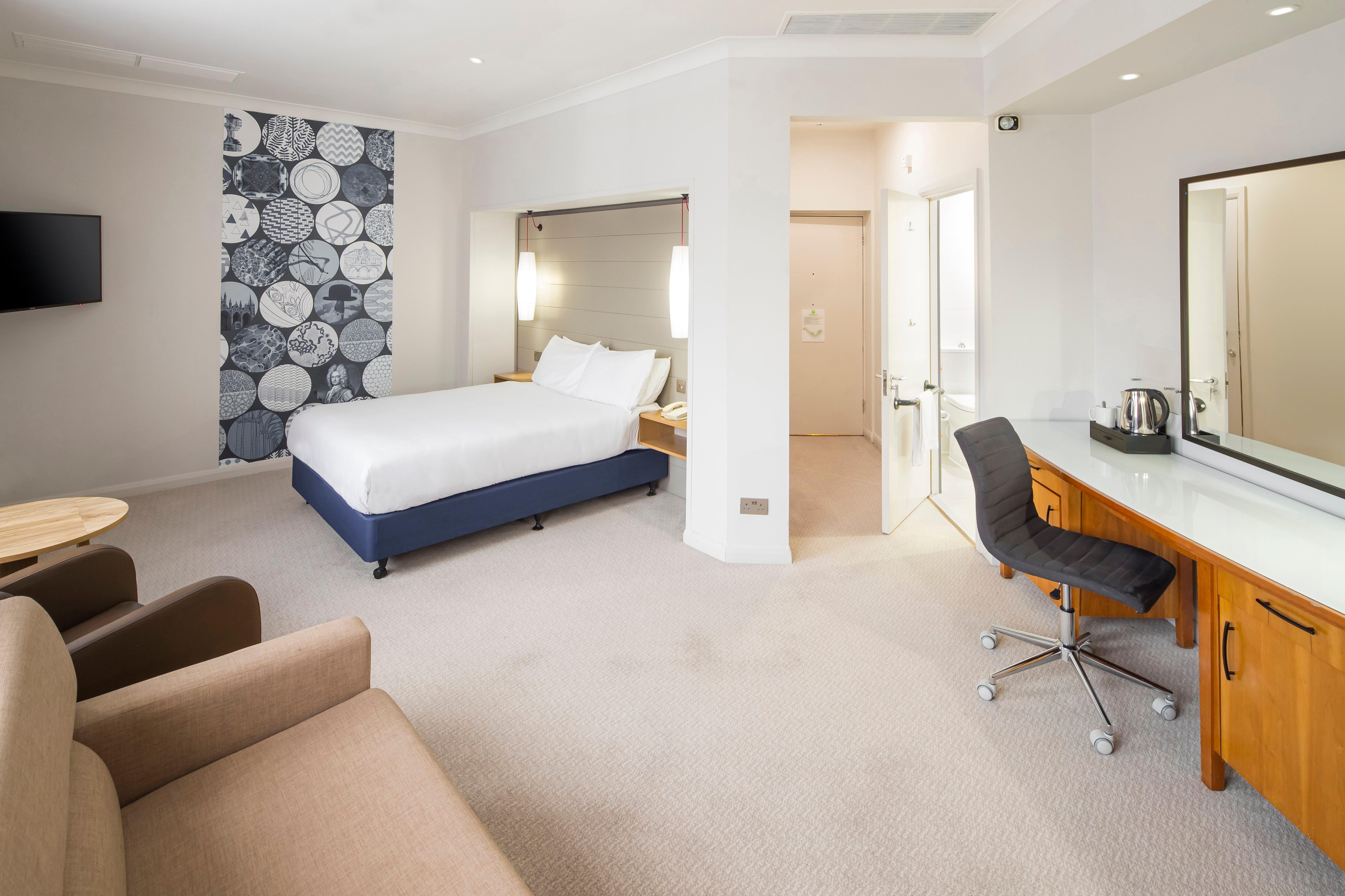 Holiday Inn Peterborough West By Ihg Exterior photo