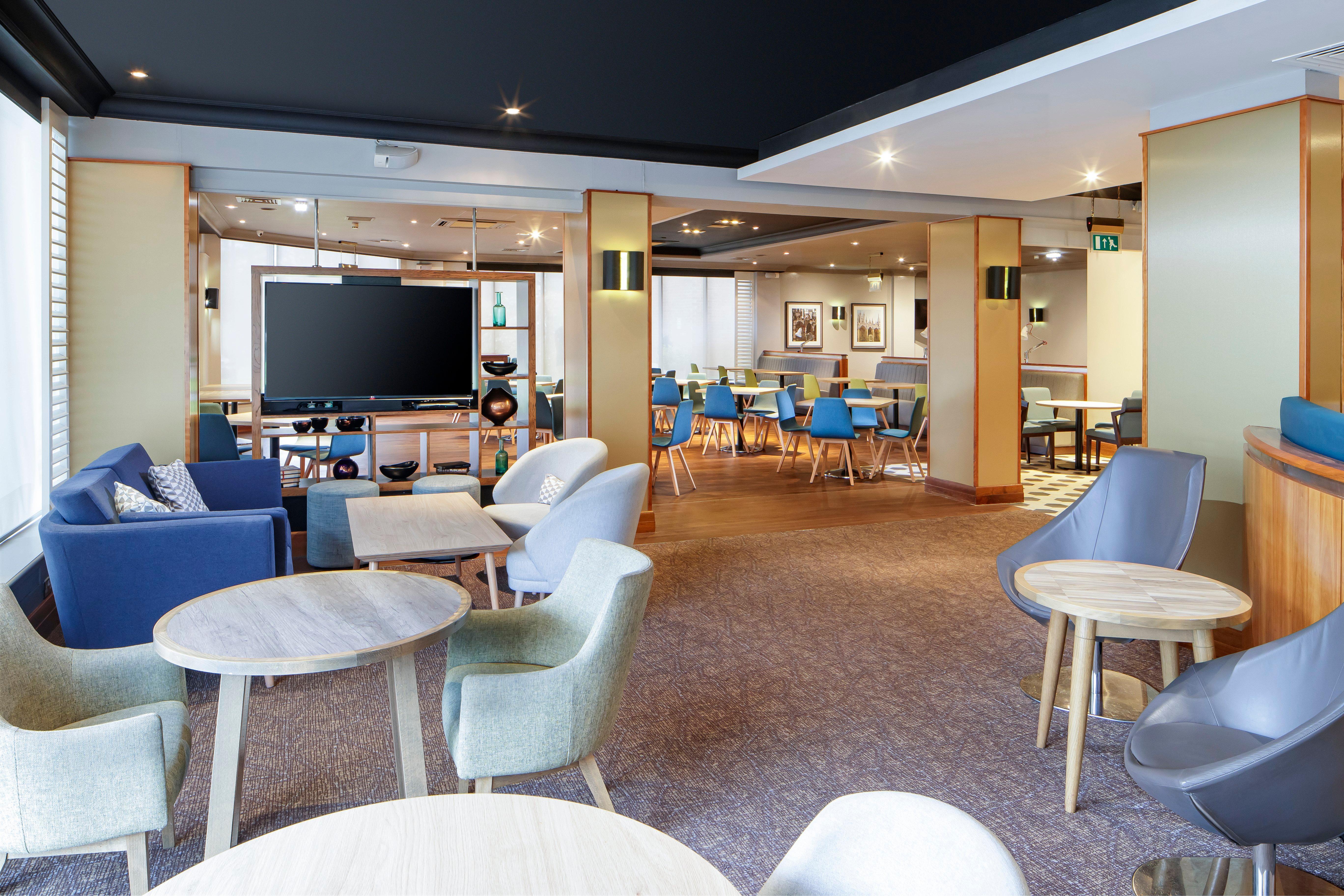 Holiday Inn Peterborough West By Ihg Exterior photo