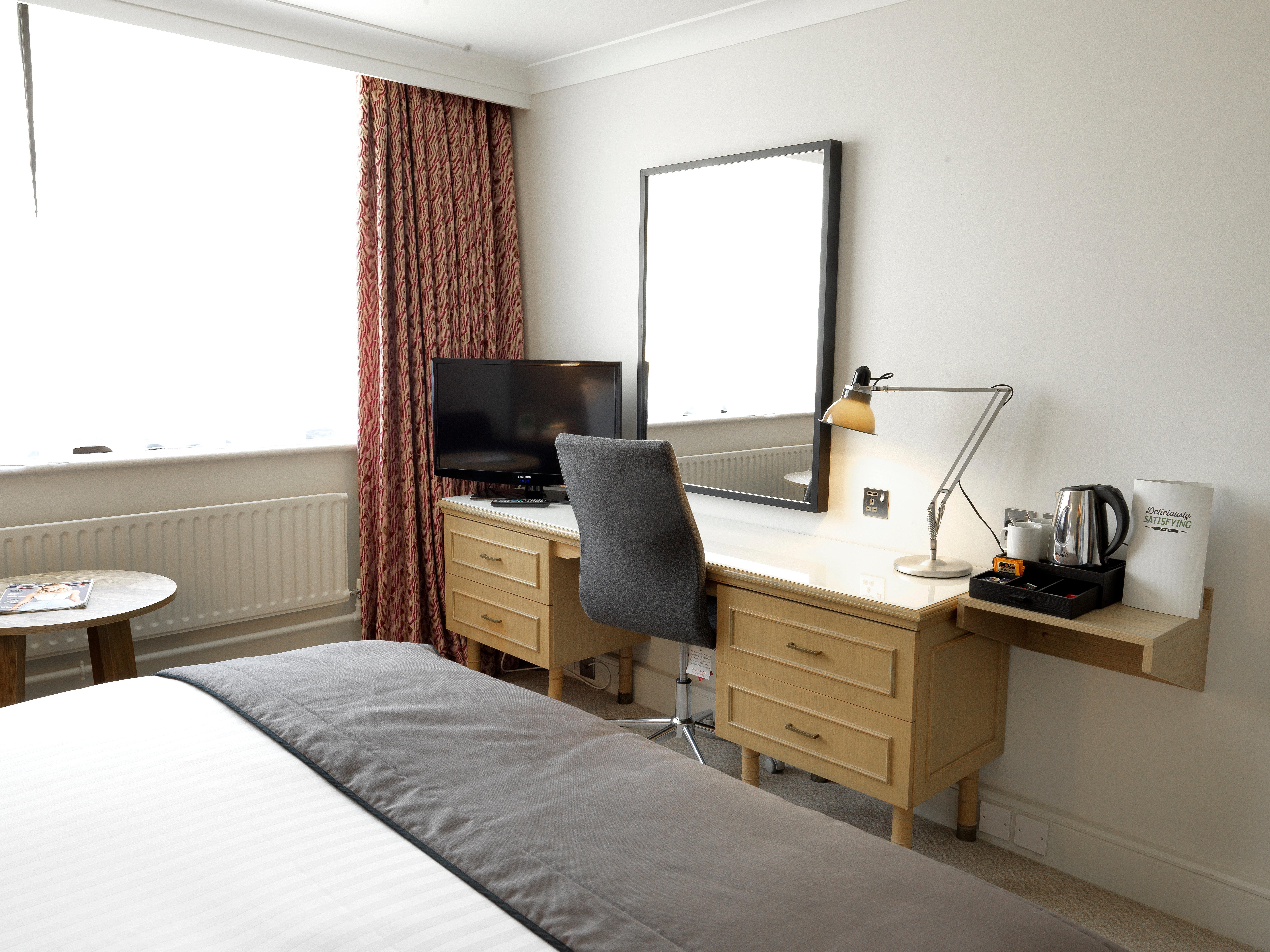 Holiday Inn Peterborough West By Ihg Exterior photo